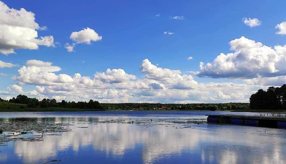 Między Olchami domek nad jeziorem. Noclegi całoroczne. Cisza, spokój. Barczewo Exterior foto